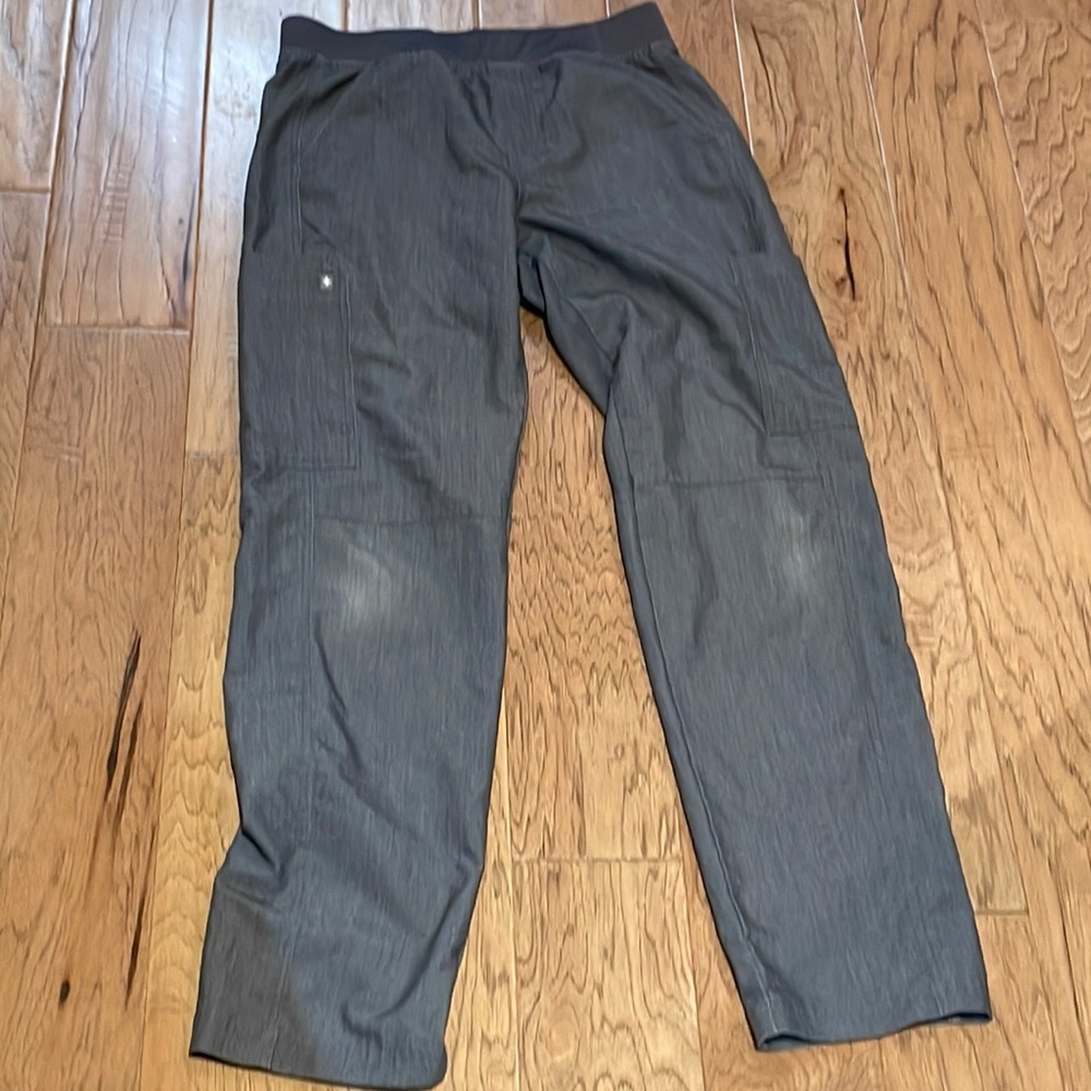 Figs cargo scrub pants.  Men’s small. Grey